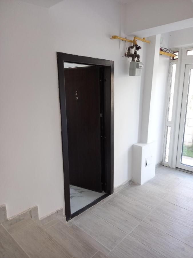 Twins Residence 2 Apart Hotel Ap 2 2 Rooms Chiajna Ngoại thất bức ảnh